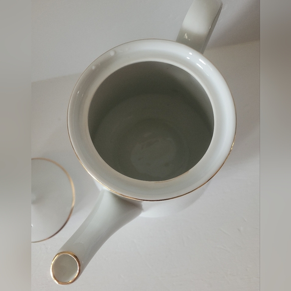 Holly Hobbie Porcelain "RARE" Coffee or Tea Pot - Picture 9 of 14